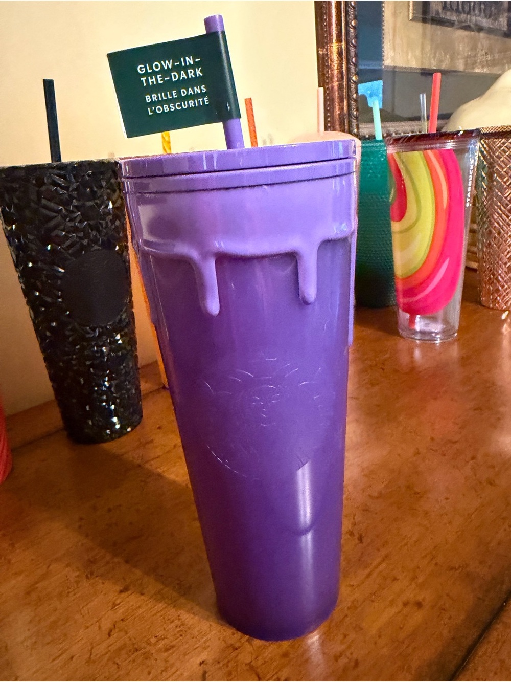 Starbucks 2025 Halloween Amethyst
Ooze Glow-in-the-Dark Cold Cup 24oz 💜🎃